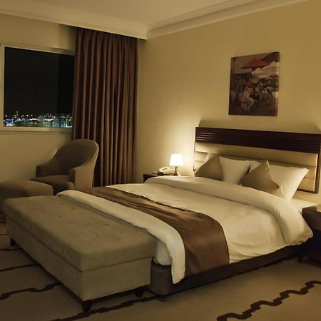 Carnival Hotel Amman Esterno foto