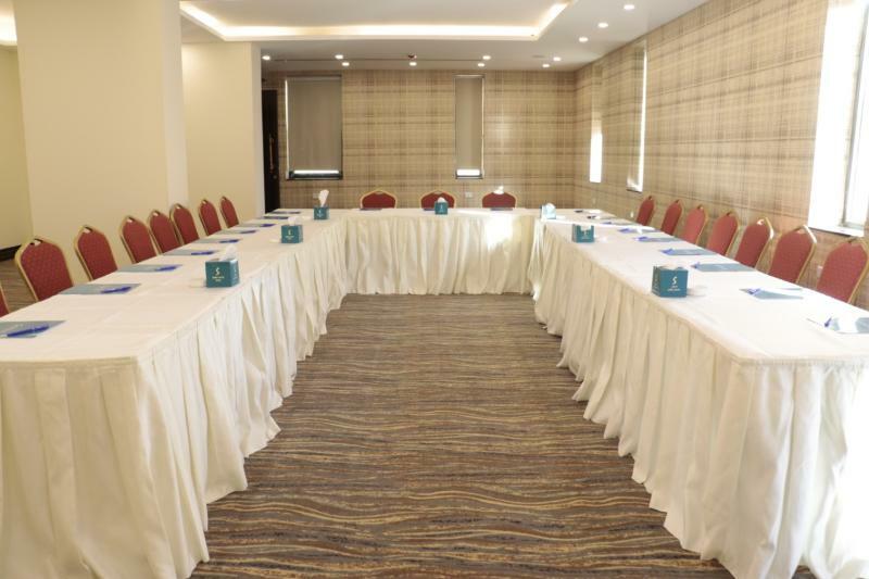 Carnival Hotel Amman Esterno foto